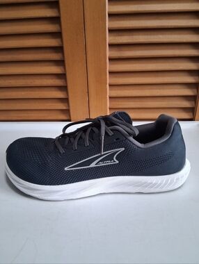 ALTRA Escalante 4 Road Running Shoes Black White Size 10 Women's